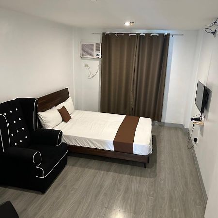Aden Hotel Makati City Exterior photo