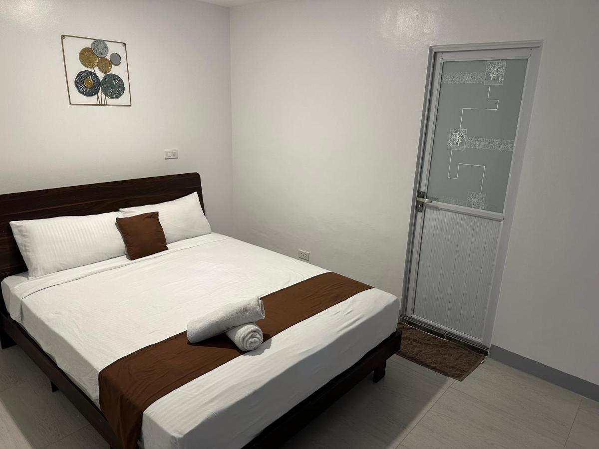 Aden Hotel Makati City Exterior photo