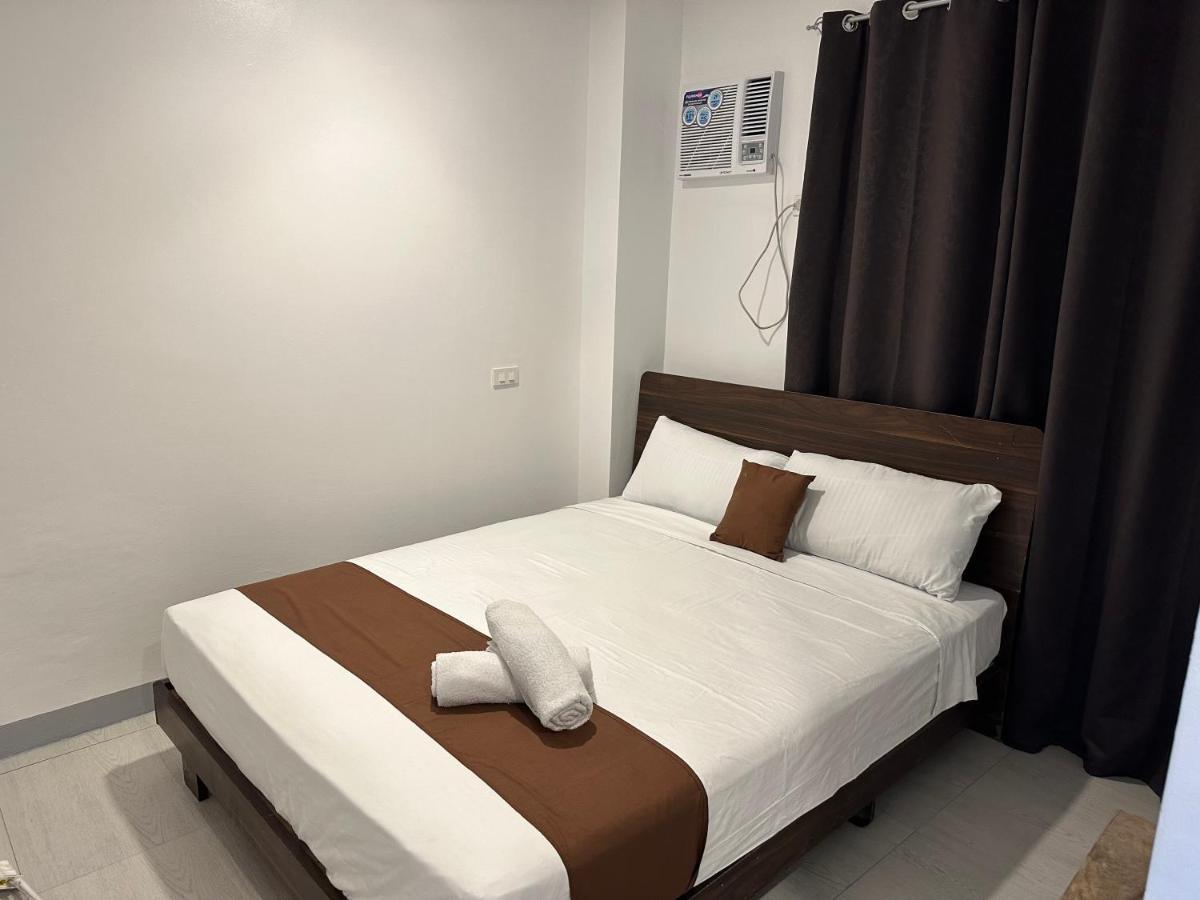 Aden Hotel Makati City Exterior photo