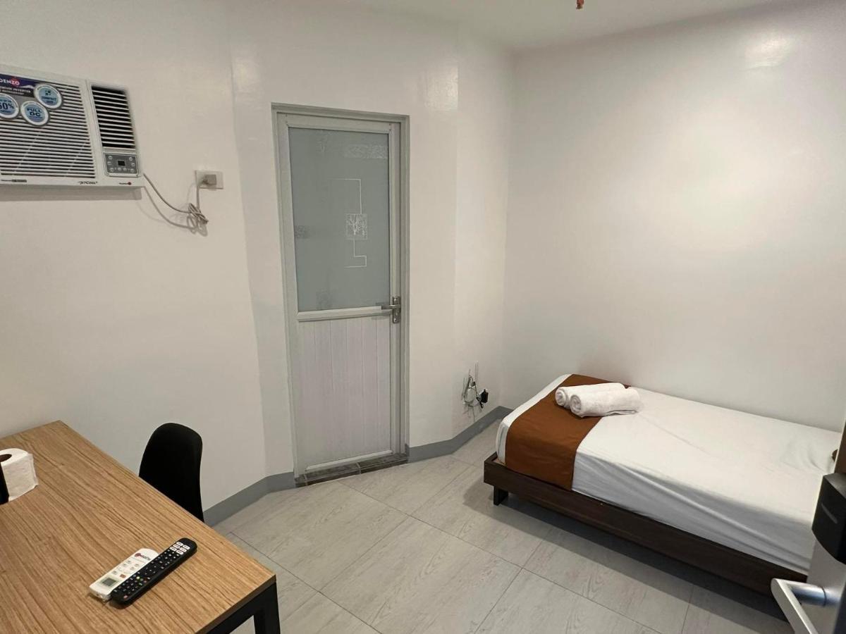 Aden Hotel Makati City Exterior photo