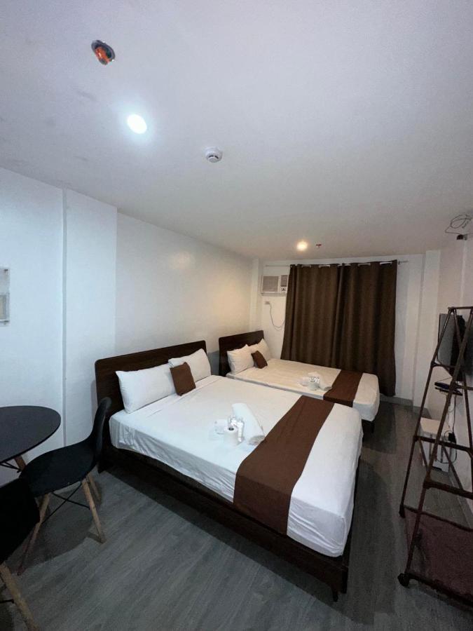 Aden Hotel Makati City Exterior photo